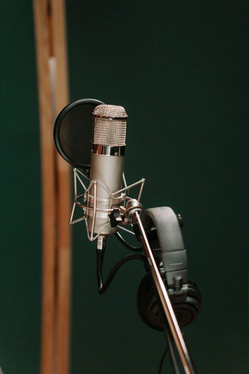 HarbourMic Podcast Studio 8
